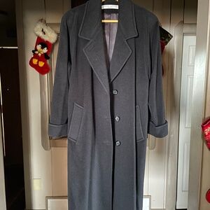 Larry Levin Women’s Wool Winter Coat. Size 8